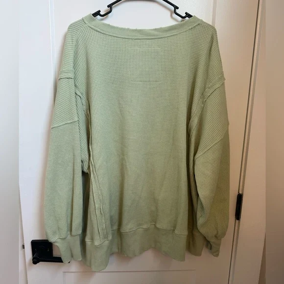American Eagle - Big Hug Green Sweater - Picture 2 of 3